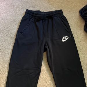 Black Nike sweat pants